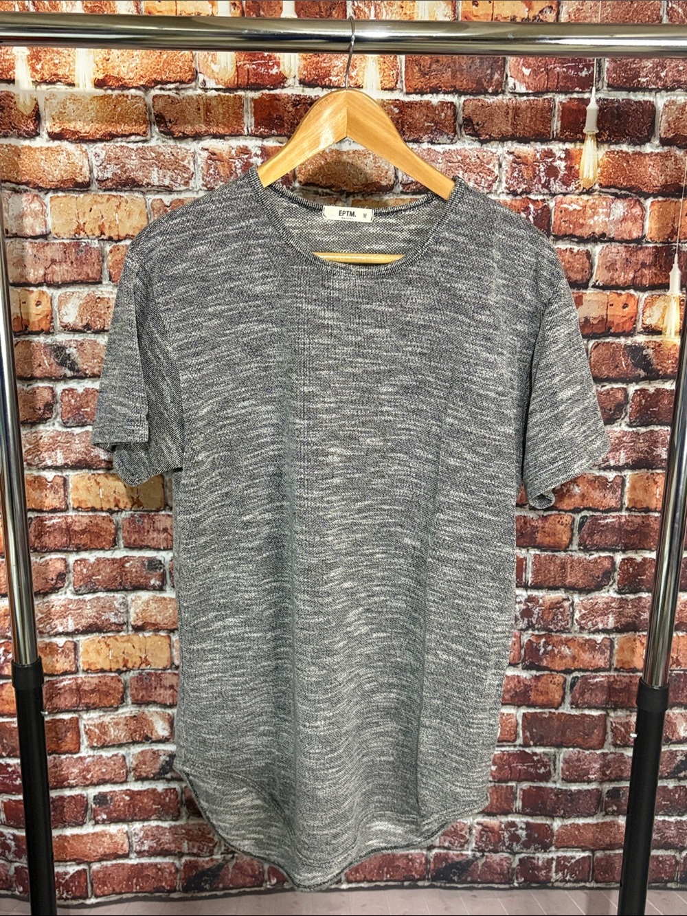 EPTM USA made Men's Heather Gray Short Sleeve Crewneck tee curved hem medium